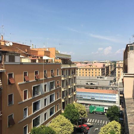 D&D - Vatican St Peter Rome Exterior photo